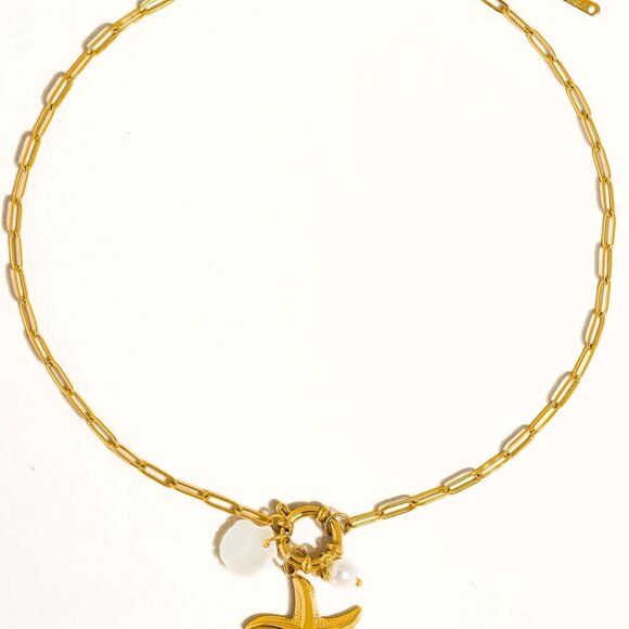 Sahara 18K Gold Non-Tarnish Summer Star and Shell Necklace - Picture 5 of 5